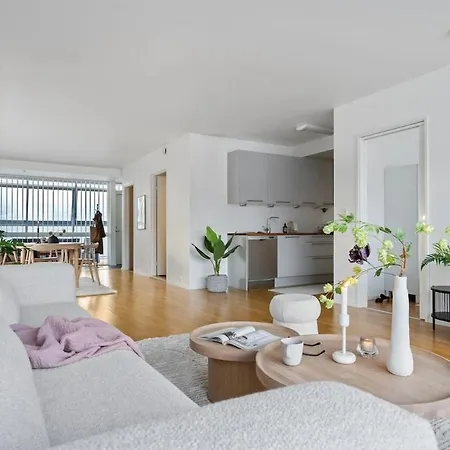 Scandinavian Bliss By Paramount Apartment